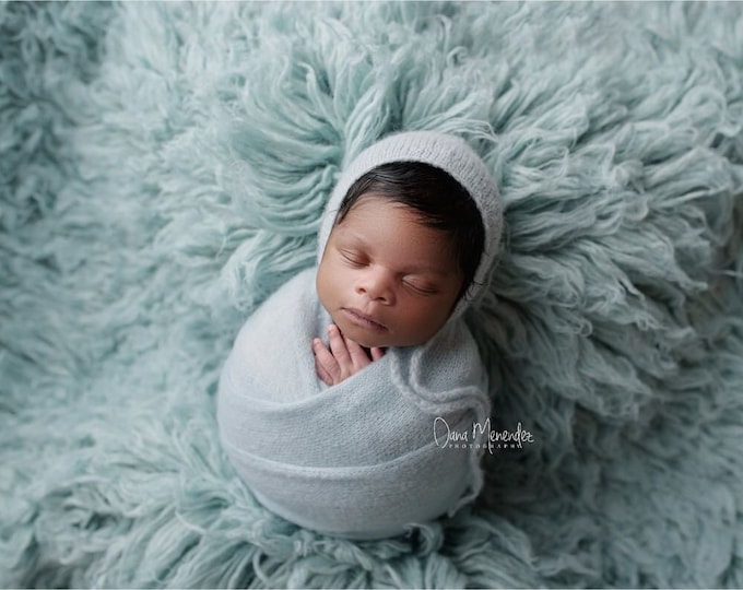 Light Soft Blue Stretch Sweater Wrap Photography Photo Prop, Light Blue Sweater Wrap, Newborn Wrap, Newborn Wrap, Light Blue Newborn Prop