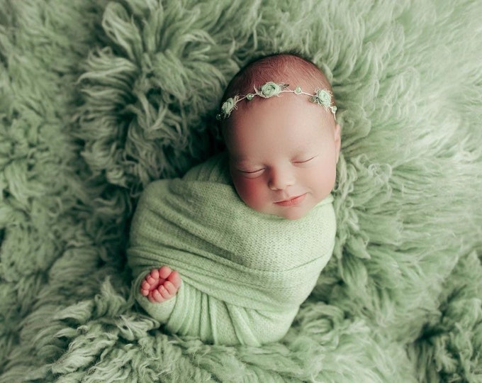 Spring Green Stretch Sweater Wrap Photography Photo Prop, Spring Green Sweater Wrap, Newborn Wrap, Newborn Wrap, Newborn Photo Prop