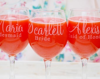 Personalized Bridesmaid Gifts, 2 Wine Glasses, Personalized Wedding Wine Glasses, Bridesmaid Gift Idea, Maid of Honor Gift Bridal Party Wine
