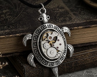 Collana Steampunk con tartaruga, ciondolo a forma di tartaruga con movimento di orologio, gioiello con tartaruga marina, ciondolo meccanico a forma di tartaruga, regalo fatto a mano per gli amanti dell'oceano.