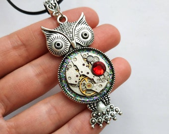 Collana con ciondolo a forma di gufo steampunk, gioiello con movimento di orologio vintage, collana meccanica a forma di gufo, regalo gotico per lei, gioiello unico fatto a mano