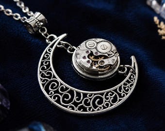 Collana steampunk a mezzaluna con movimento di orologio vintage, ciondolo celeste in argento, gioiello gotico a forma di luna, regalo fatto a mano