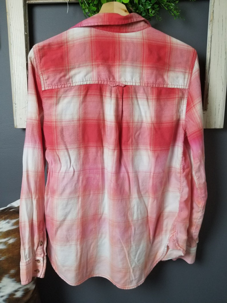 SIZE SMALL women/'s fit hand-bleached plaid shirt