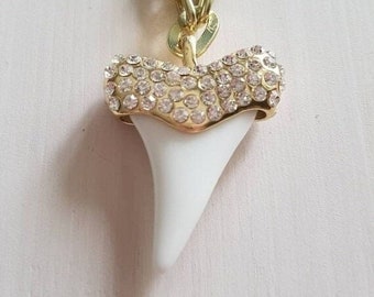 Sparkle tooth necklace