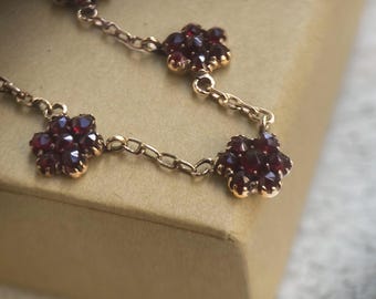 Antique Bohemian Garnet Children’s Necklace 38 cm – Vintage Red Garnet Kids Jewelry, Delicate Gift for Girl, Czech Garnet Necklace