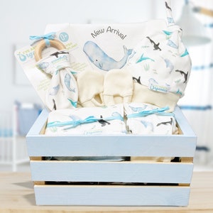 Cadeaumand baby, nautisch walvisthema, welkom babycadeau, biologische babykleding, babyshower, cadeau pasgeboren baby, oceaanthema, cadeau nieuwe baby