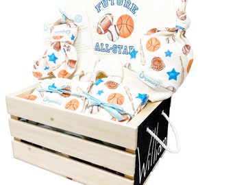 Panier cadeau personnalisé bébé garçon : tenue de sport en coton bio