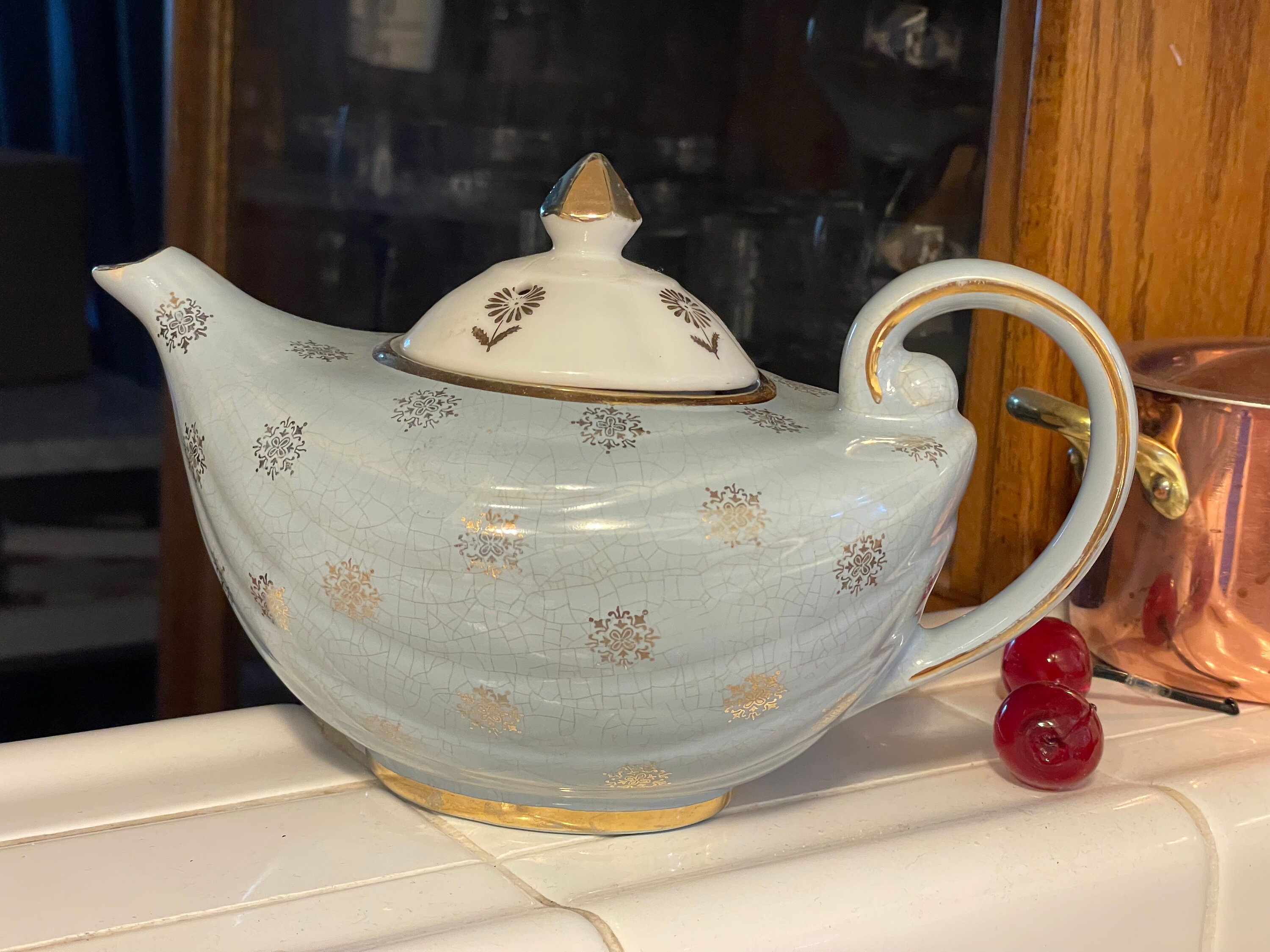 Unique Patterned Iron Coffee Pot — Aladdin