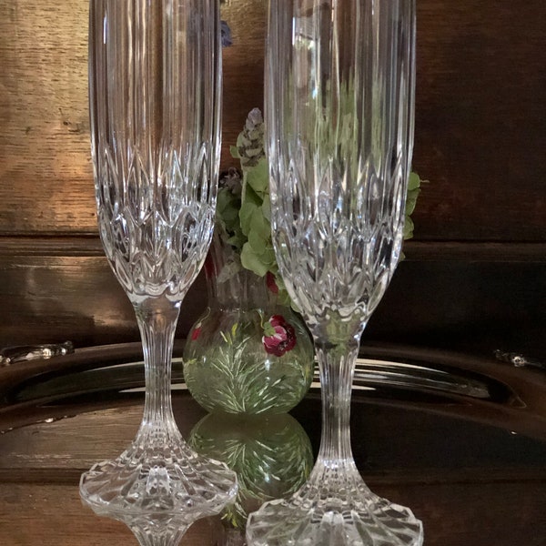 Cristal D'Arques "Bretagne" French Cut Crystal Fluted Champagne Goblets Set of 2, Perfect Special Event Toasting Set, Pristine Condition