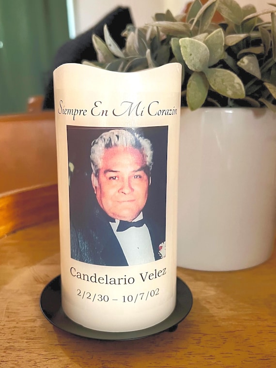Spanish Personalized Memorial Candle — Photo, Name & Dates | Sympathy Gift | Remembrance Candle | Funeral/Visitation Décor