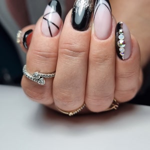 Black and gold with crystals LUXURY PRESS ON, press on nails, glue on, handpainted nails, classic, elegant image 3