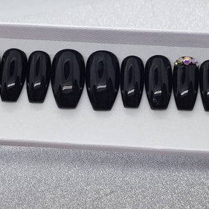 Glänzend schwarz mit Akzent Kristall Nagel LUXURY PRESS ON, falsche Nägel, drücken Sie auf Nägel, Kleber auf, handbemalte Nägel, Stiletto Nägel
