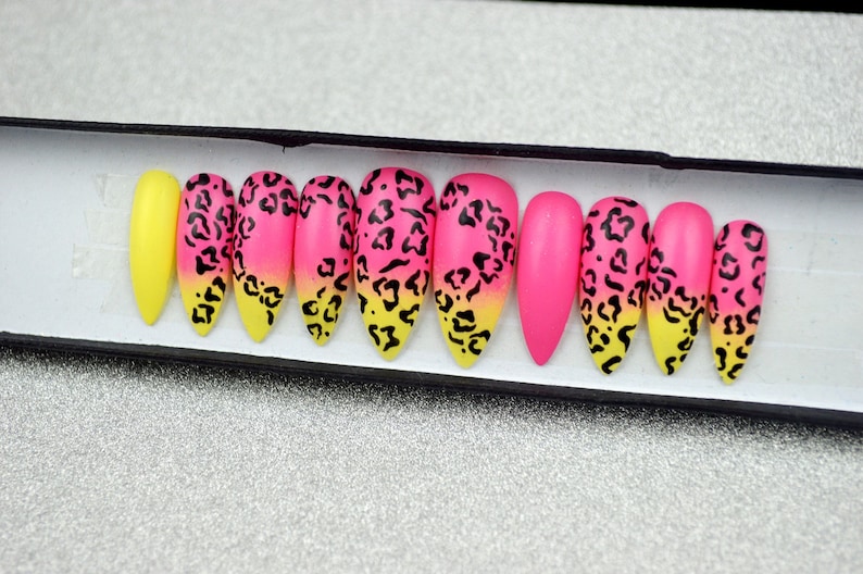 Pink and yellow matte ombre with leopard print LUXURY PRESS image 0
