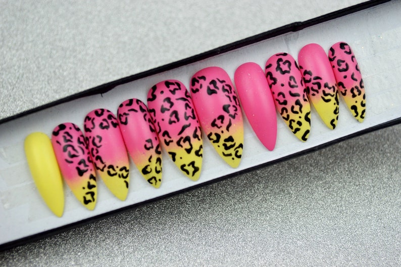Pink and yellow matte ombre with leopard print LUXURY PRESS image 3