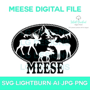 Può includere: Un file digitale in bianco e nero con il design di una famiglia di alci con montagne sullo sfondo. Le alci sono all'interno di un cerchio di corda con la parola "MEESE" scritta sotto. Il testo "SVG-LIGHTBURN-AI-JPG-PNG" è nella parte inferiore dell'immagine.