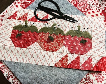 Mini Pincushion Quilt Pattern - INSTANT DOWNLOAD