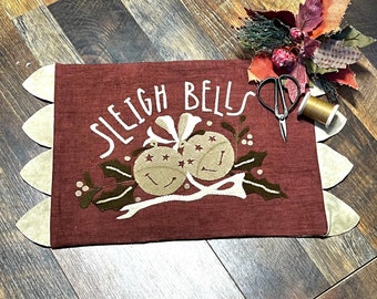Sleigh Bells Wool Table Mat Pattern
