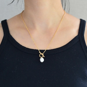 Zoetwaterparel Toggle Bar ketting • T Bar ketting • Sierlijke gouden ketting • Gelaagdheid ketting • Parel sieraden • Bruiloft