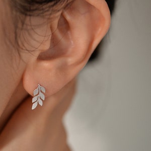 Dainty Laurel Leaf Stud Earrings • Nature-Inspired Jewelry in Gold, Rose, Silver • Elegant Leaf Earrings for Daily Wear Special Occasions