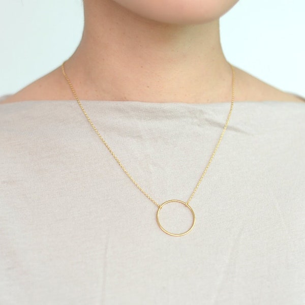 Large Circle Necklace with Initial Tag/ Karma O Necklace, Open Circle Necklace, Bridesmaids Gift, Wedding Necklace, Eternity Necklace NCR107