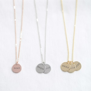 Collar de disco con nombre grabado personalizado/Collar de mamá abuela con nombre de niños, collar familiar personalizado, collar de disco con letra inicial 182