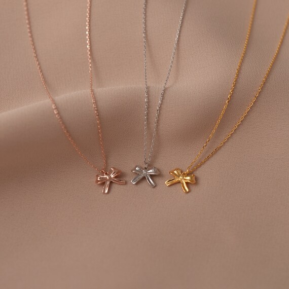 Collana Con Ciondolo Fiocco Oro 18K Per Donna - Delicata Catena Regolabile In Acciaio Inox, Gioiello Carino Per Regalo
