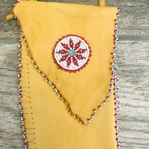 Vintage nativo americano con cuentas bolsa de medicina con pelo de caballo Dangles imagen 2