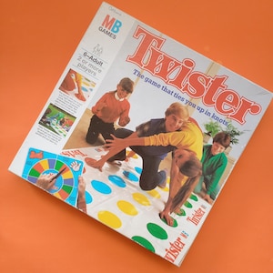 Original and complete Twister Game In Excellent Condition