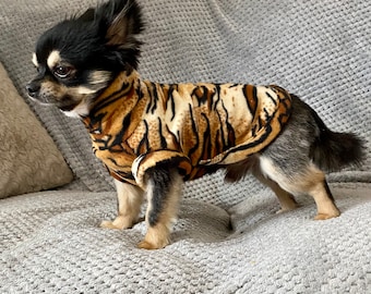 Chihuahua Mantel / Chihuahua Fleece Hausmantel / Pullover