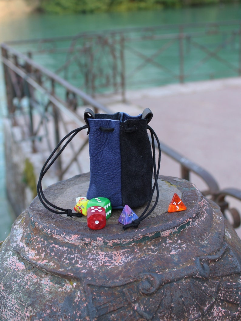 purse for dice; medieval scholarship; Leather purse; Cosplay leather purse; storage for the dice; Viking scholarship; Larp