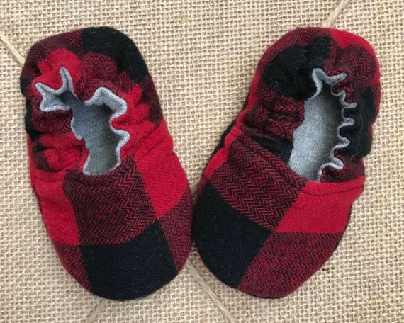 baby feet shoes