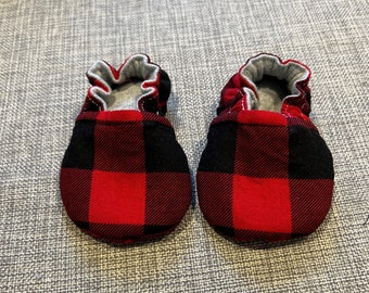 Buffalo Plaid Soft Sole Crib Shoe Crawler Shoe Baby Slipper Baby Moccasin  Baby Gift Baby Reveal Baby Shower Gift Baby Announcement
