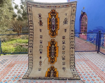 Vintage Berber Azilal Rug, Hand Woven Wool Carpet, Morocco