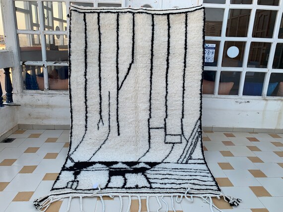 Handmade Beni Ourain Rug: Moroccan Wool Berber Area Rug (5x8)