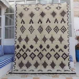 Moroccan 6x8 beni ourain or beni ouarain old school weaved rug