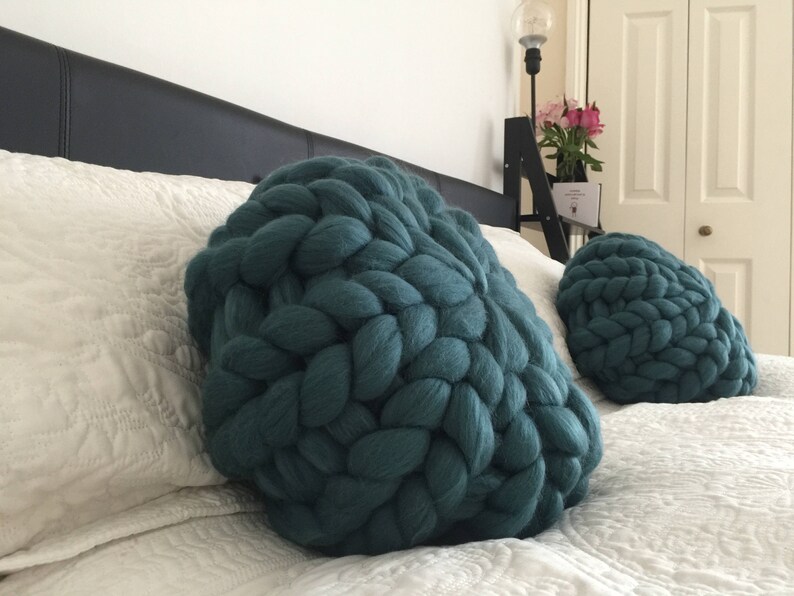 Chunky knit cushion Round pillow Round cushion Chunky Etsy