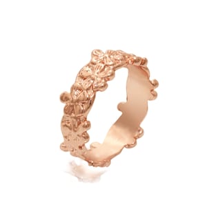 Rose gold ring carved with flowers. 14k solid gold floral Ring. Handmade artisan wedding band, promise ring, anniversary gift for gardener