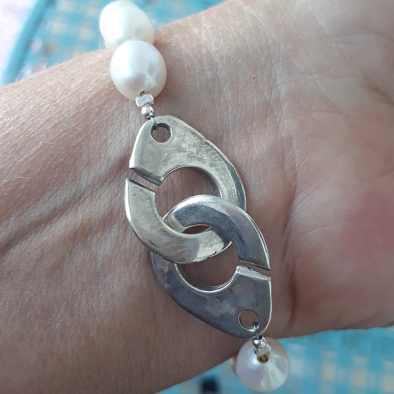 Unisex Pearl Bracelet Pearl Silver Statement Bracelet Handmade Silver Closure Bracelet Pearl Statement Bracelet Silver /& Pearl Bracelet