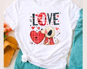 Verspielte Love Dog Illustration mit fettem LOVE Text und bunten Herzen - perfekt für Clipart und Sublimationsdesign