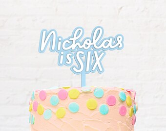 Topper per torta personalizzato / Ciondolo con nome per torta di compleanno di qualsiasi età / Nome per bambini personalizzato / Topper per feste personalizzato / Spedizione gratuita