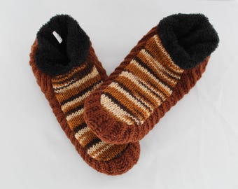 Nepal Knitted House Slippers Women's Size 8-10 Brown