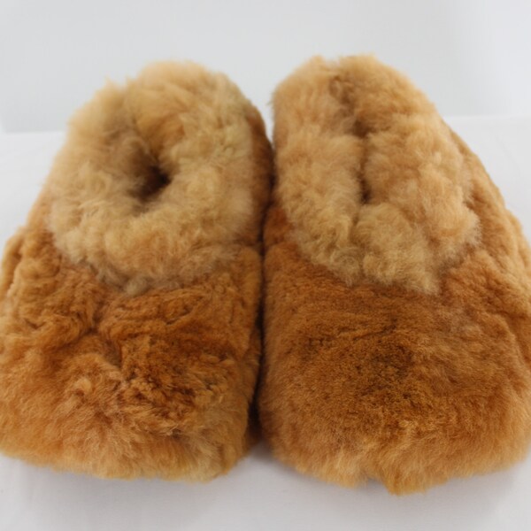 Super Fuzzy Alpaca Slippers with Sheeps Wool Lining Women's Size 6