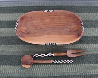 Carved Bowl with Appetizer Utensils Batik Set 9 Inch