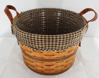 Vintage 2005 Longaberger Hostess Basket with Insert