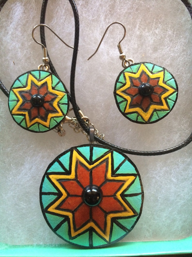 Geometric design gourd wood pyrography cabochon necklace pendant and earring set