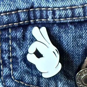 Enamel Pin Cartoon Hands Custom Pins for Jackets Backpacks and Crafts ...