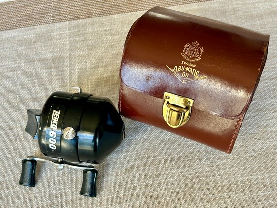 1957 Vintage ABU Garcia Abumatic 60 Fishing Reel, Leather Case Sweden Zebco  600 Reel -  Canada