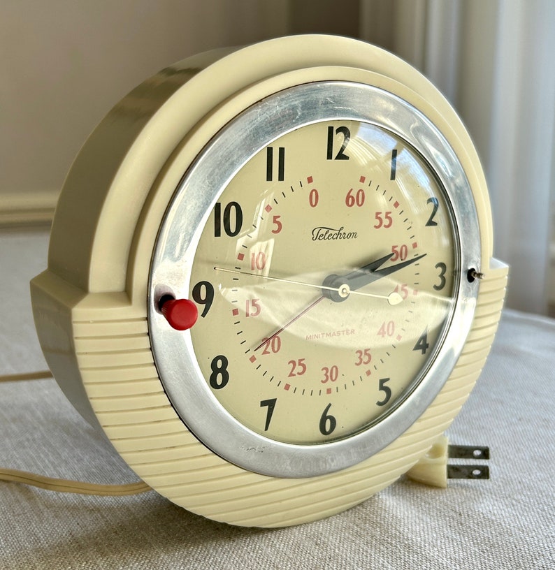 1940s Vintage Telechron Minitmaster Kitchen Wall Clock With Timer