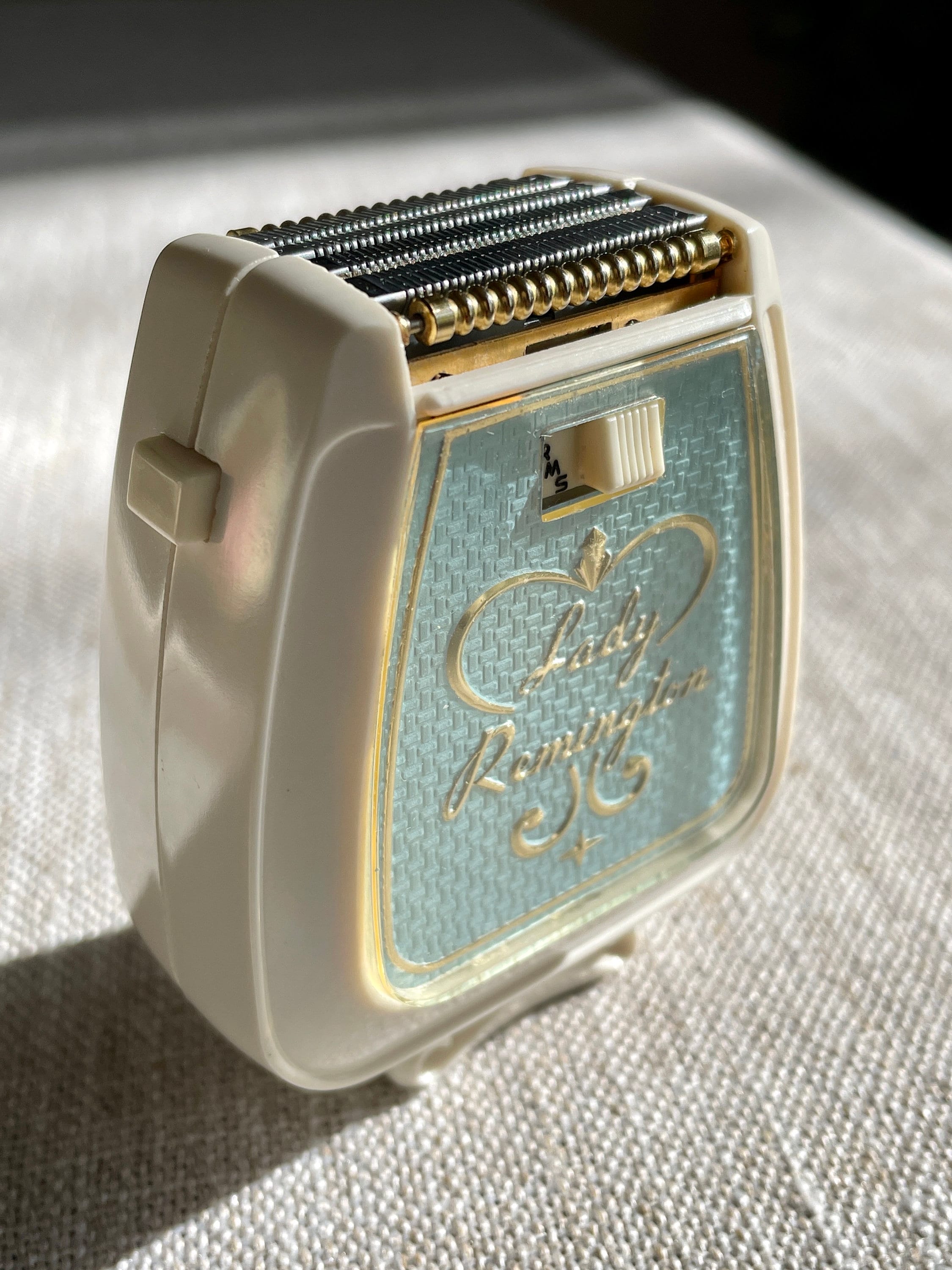 Beautiful 1960s Powder Blue and Gold, Vintage Lady Remington Electric ...