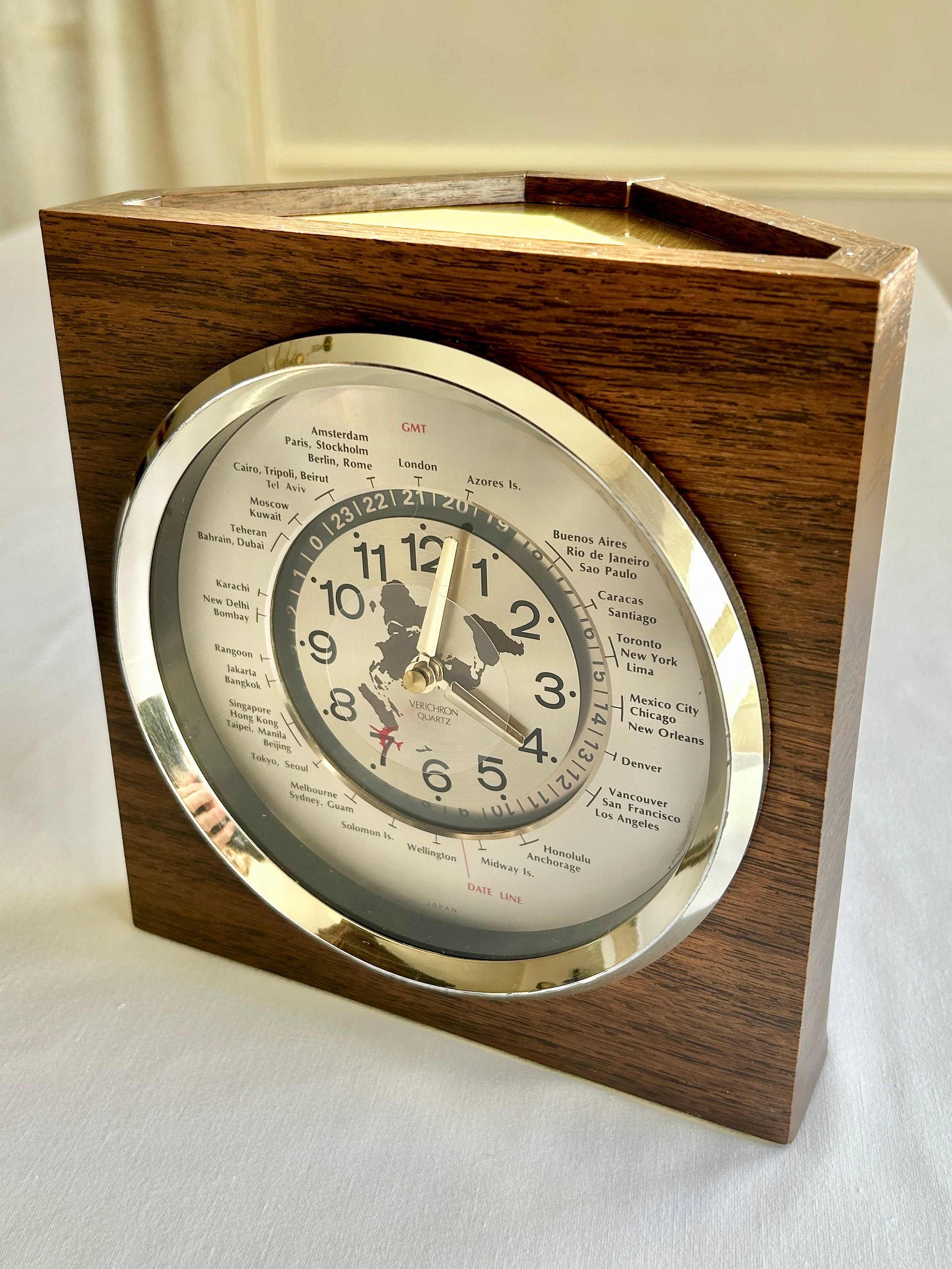 1970s Vintage Verichron World Clock 24 HR Desk Quartz, Flying Airplane